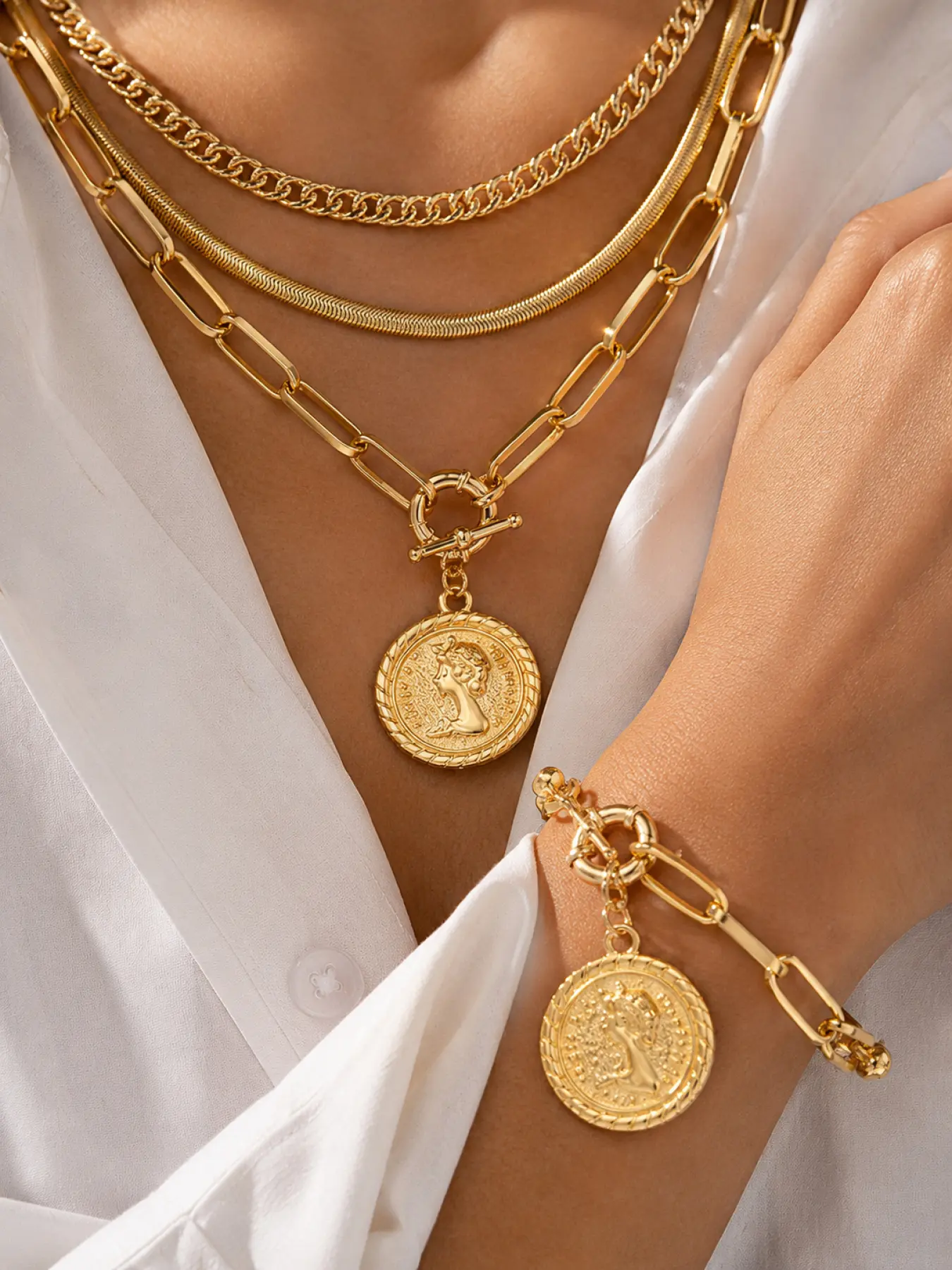 Vintage Layered Stacking Gold Coin Necklace & Bracelet Set, Fashion Jewelry Set, Light Luxury Niche Portrait Round Pendant Choker Chain Jewelry for Women