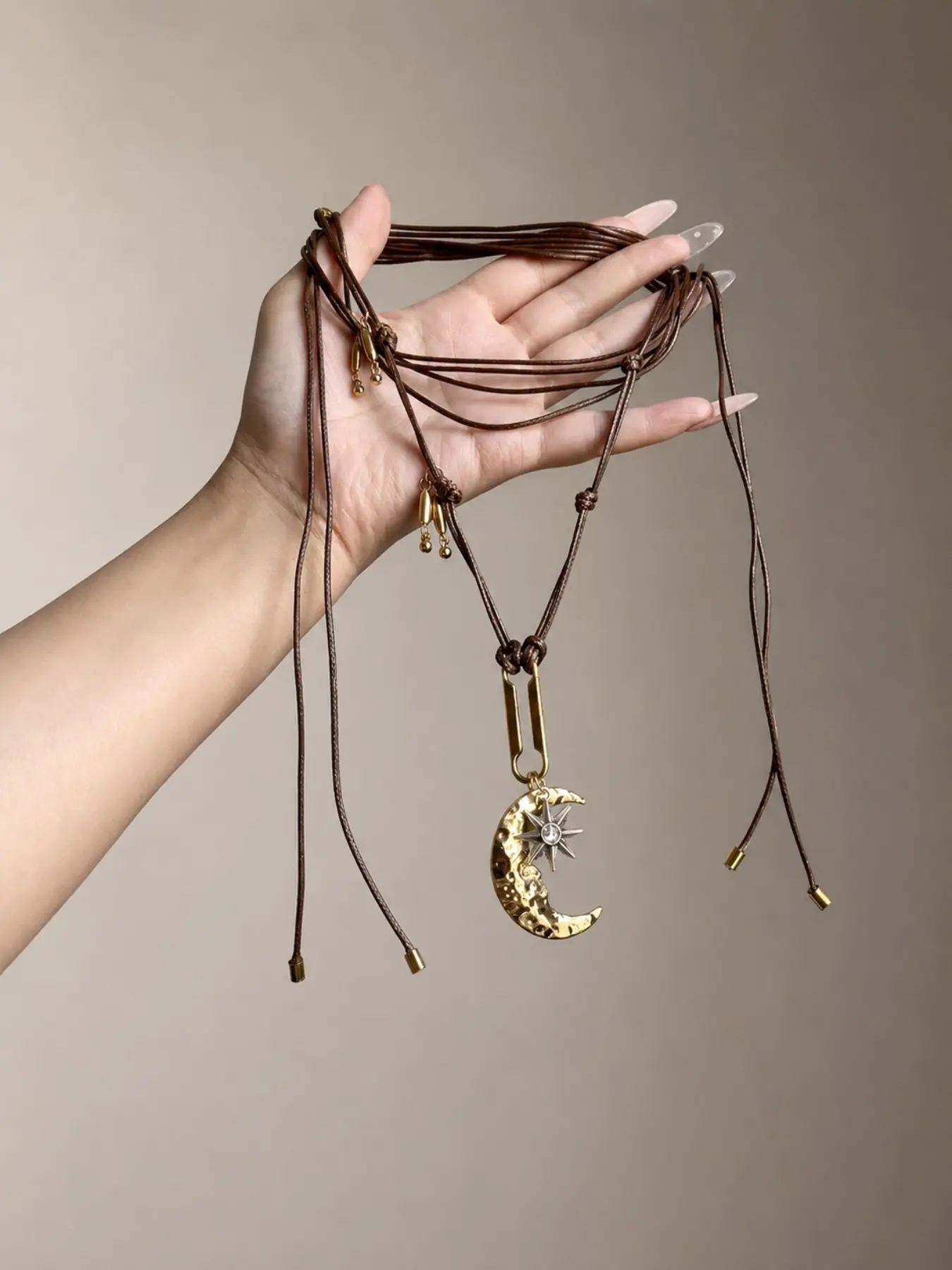 Adjustable Vintage Moon Star Alloy Necklace for Women, Gold Tone Crescent Moon & Eight-Point Star Pendant with Brown Tie Cord, Celestial Boho Long Necklace, Graduation Bridesmaid Holiday Gift