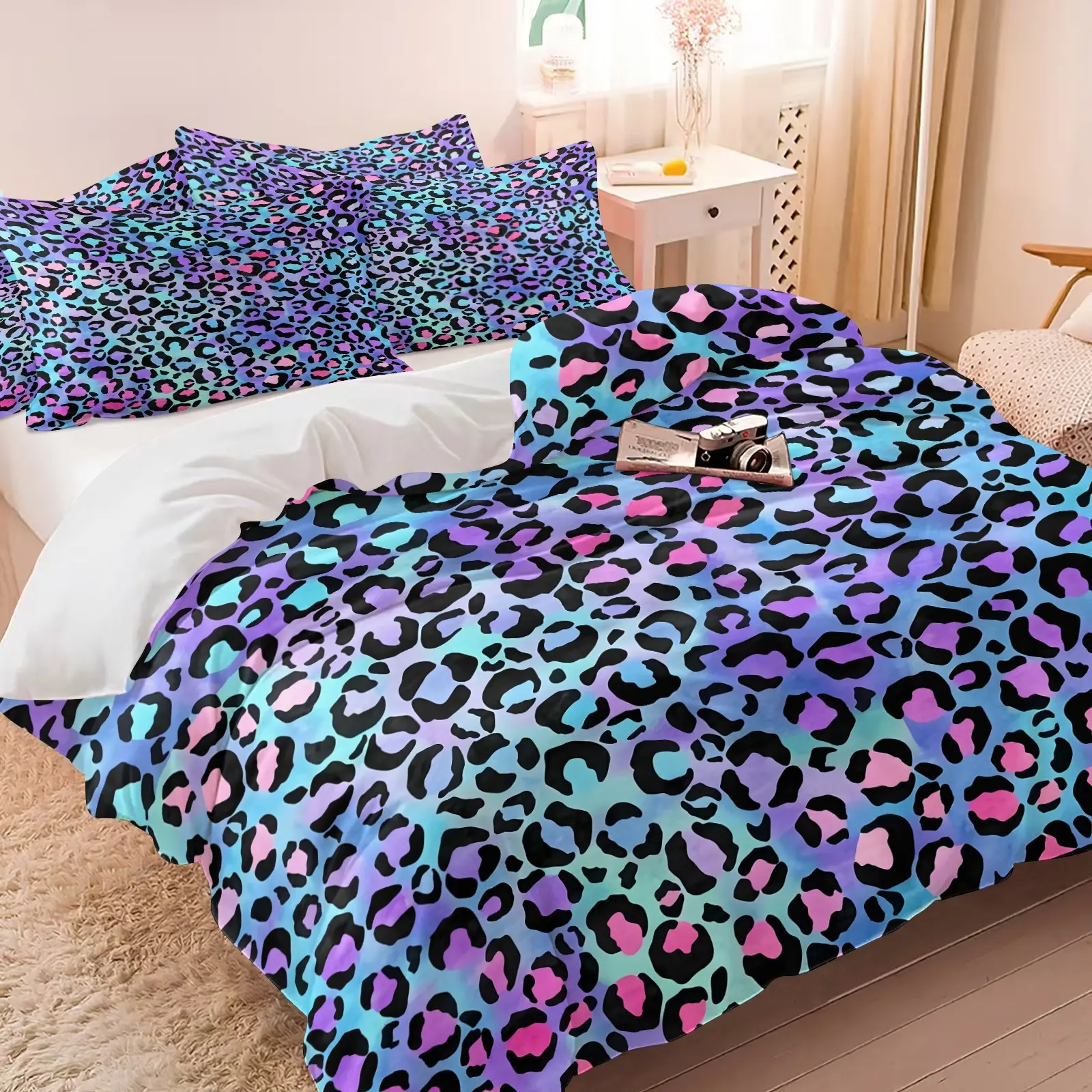 3PCS Gradient Blue Purple Pink Leopard Duvet Cover Set (1 Duvet Cover + 1-2 Pillowcases), Y2K Colorful Neon Leopard Print HD Digital Print, Soft Cozy Skin-Friendly All Seasons Bedding, Perfect for Hypebeast Trend Girls Bedroom Decor