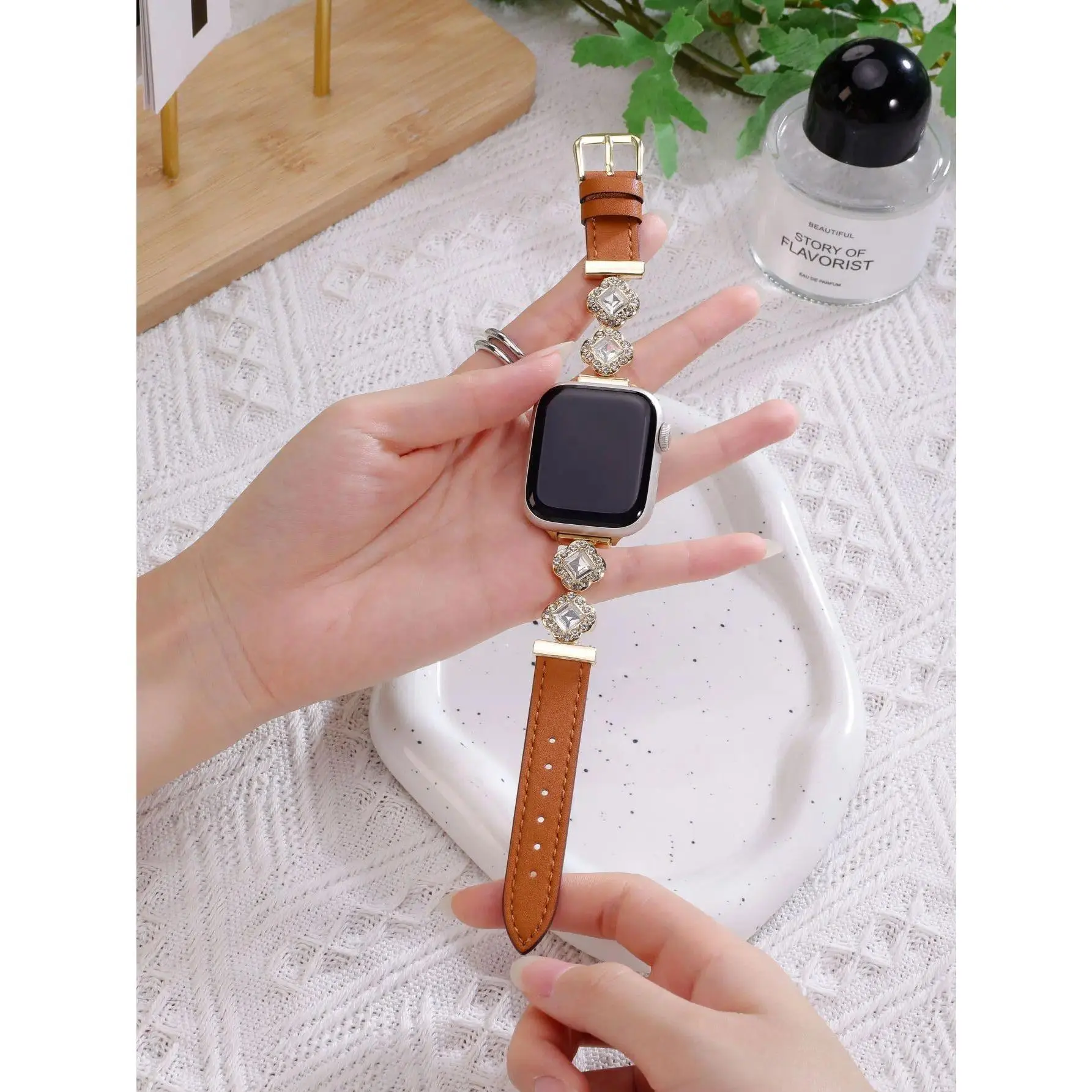 Sparkling Diamond Women's Leather Strap Compatible for  IWatch 38mm-49mm (Series 1-11/SE/SE2/Ultra/Ultra2)  Durable & Stylish Replacement Bracelet for Men & Women (Watch Not Included)