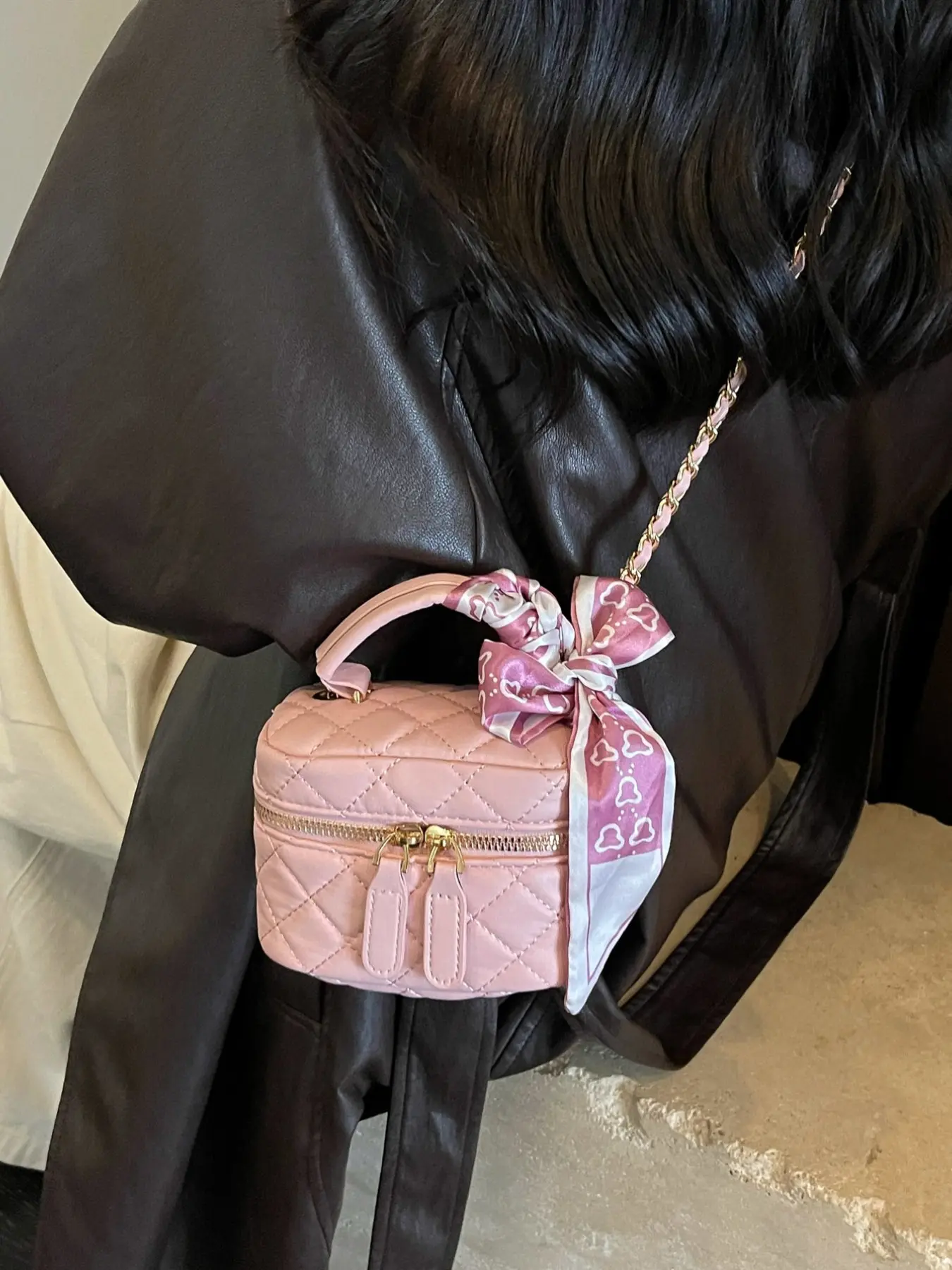 Fashionable Solid Color Crossbody With Chain Shoulder Bag, Mini Makeup Pouch, Elegant Chain Design, All-Seasons, Ideal for Travel and Daily Use