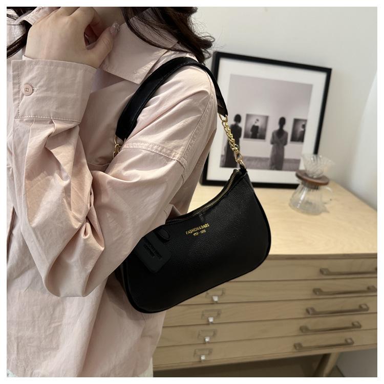 Women's Solid Color Chain Strap Bag, Fashionable Shoulder Bag for Daily Used, Casual Trendy Versatile High-quality Daily Commuting Bag, Girl Fashionable Shopping Bag SpringStatements