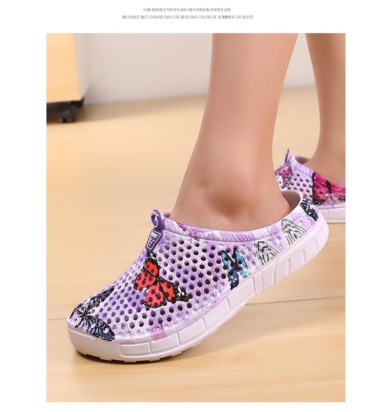 Butterfly Print Mesh Clogs for Women, Breathable Slip On Mules, Lightweight Non Slip Casual Summer Sandals, Cute Comfortable Nursing Shoes for Indoor Outdoor Beach, Trendy Aesthetic Footwear