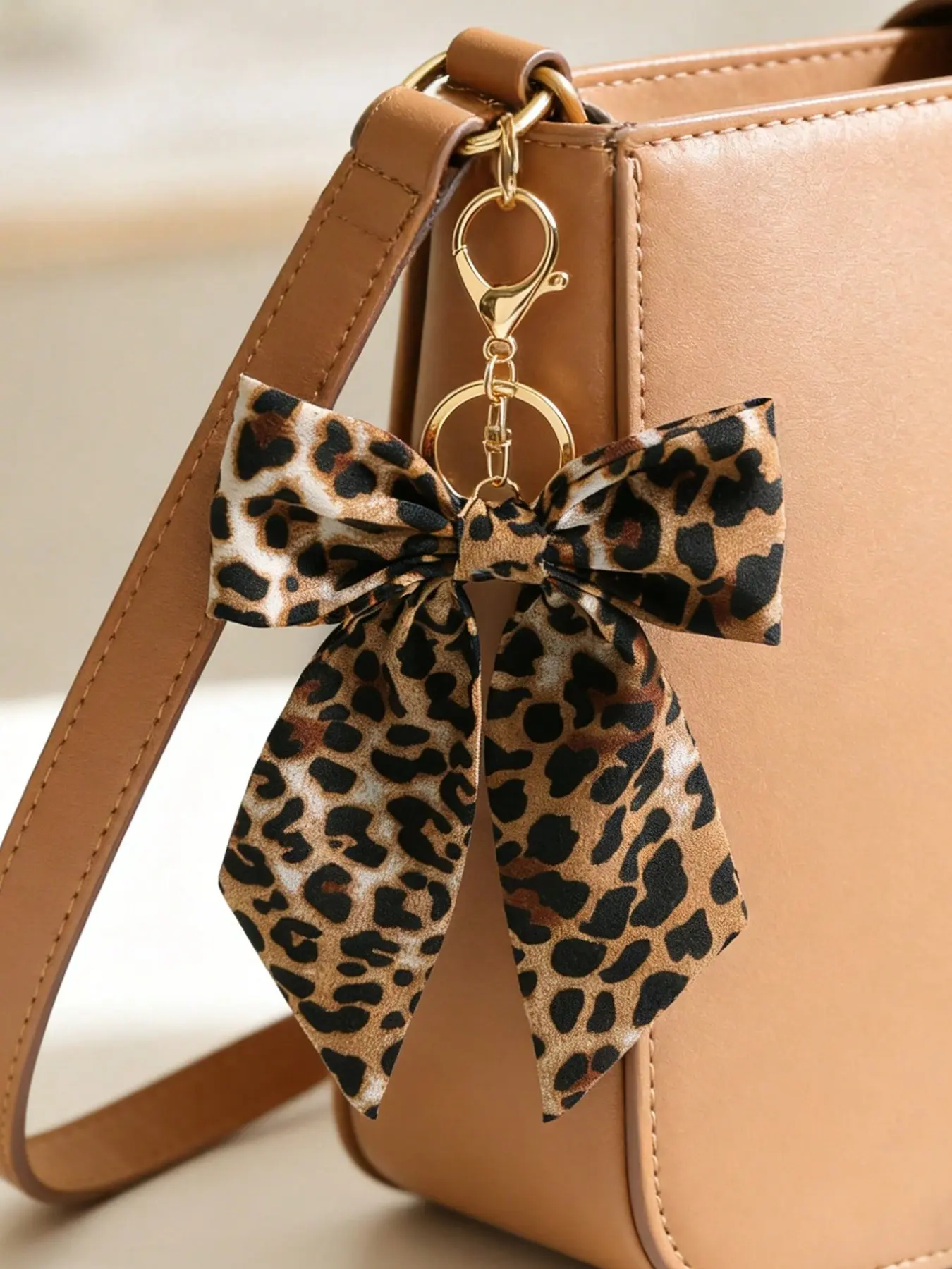 1pc Leopard Print Bow Knot Key Chain, Keyring, Car Pendant, Hair Accessory, Casual Bohemian Party Cute Street Elegant Zinc Alloy, All Season
