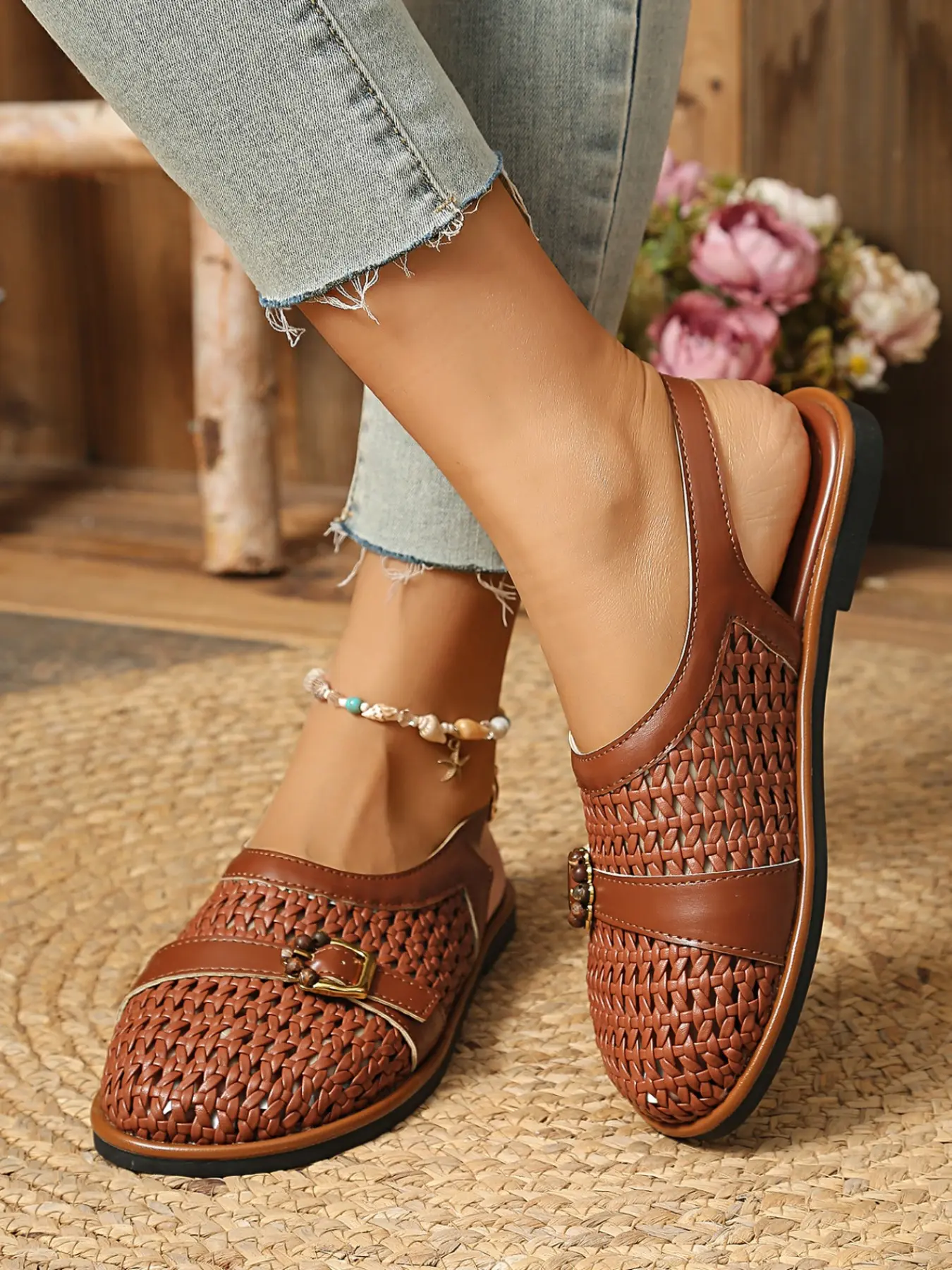 Women's Hollow Out Braided Flat Sandals, Buckle Ankle Strap, Closed Toe Casual Summer Shoes, Comfortable and Stylish Footwear