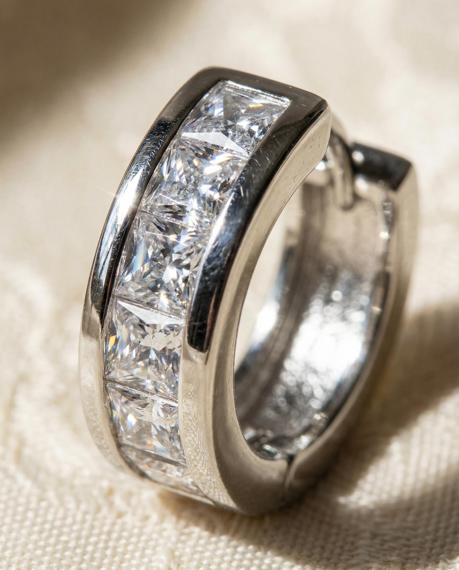 High-quality Brilliant Zircon Earrings Finely Crafted Clear and Sparkling Enhances Face Shape Adds Elegance Ideal for Parties and Gatherings Simple Versatile Design Thoughtful Gift