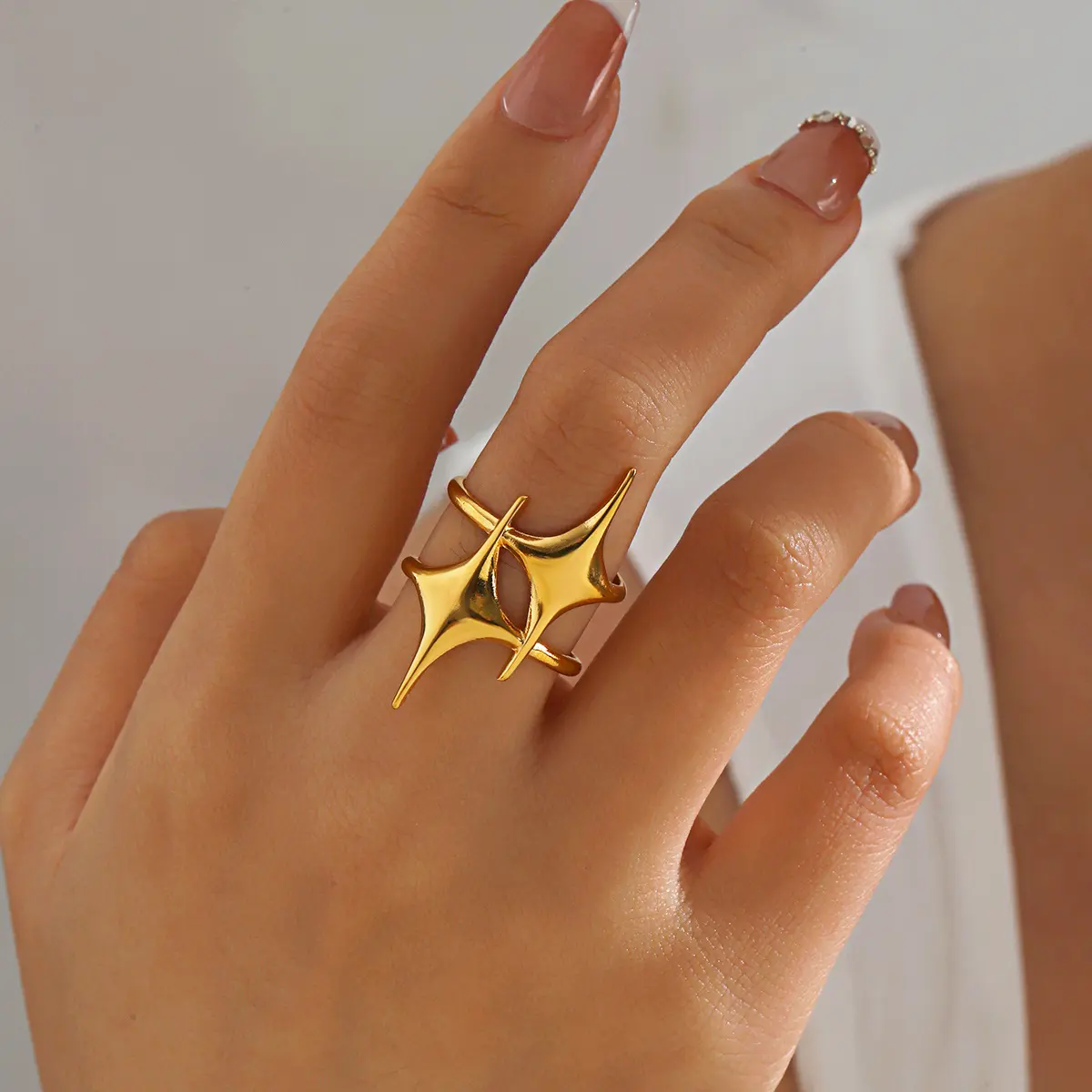 Double Cross Star Open Stainless Steel Ring 3.3cm Height 1.7cm Star Width 3.7g, Silver Gold Plated 2 Finishes, Punk Minimalist Statement Finger Jewelry for Daily Party Stackable Wear