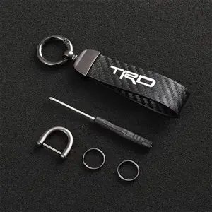 Carbon Fiber Texture Metal Keychain, Creative Key Accessory for Men and Women, High-Quality Key Ring for Toyota Models