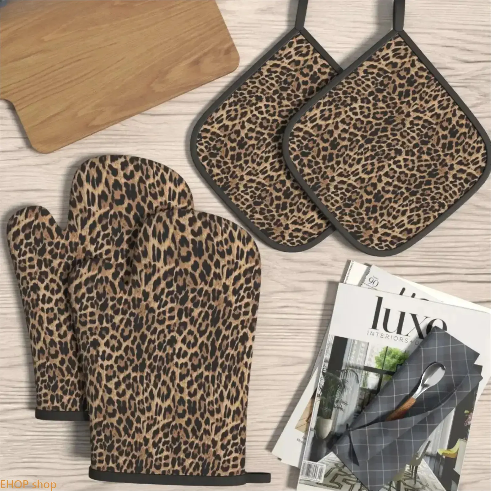 Heat Resistant Insulated Oven Mitts & Potholders, Leopard Print Kitchen Accessory, Cooking Essential for Home Use, Ideal Household Gift,sohochic