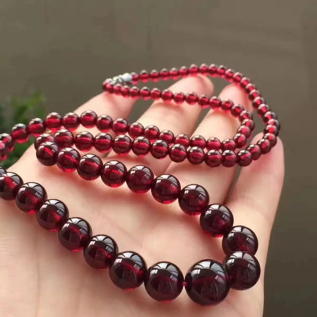Classic Garnet Beaded Necklace for Women, 18-Inch Hand Finished Strand with 5-11mm Graduated Gemstone Beads, Female, Diy Jewelry, Adults, 18Inch, H74, Graduated Size, Pure Gemstones