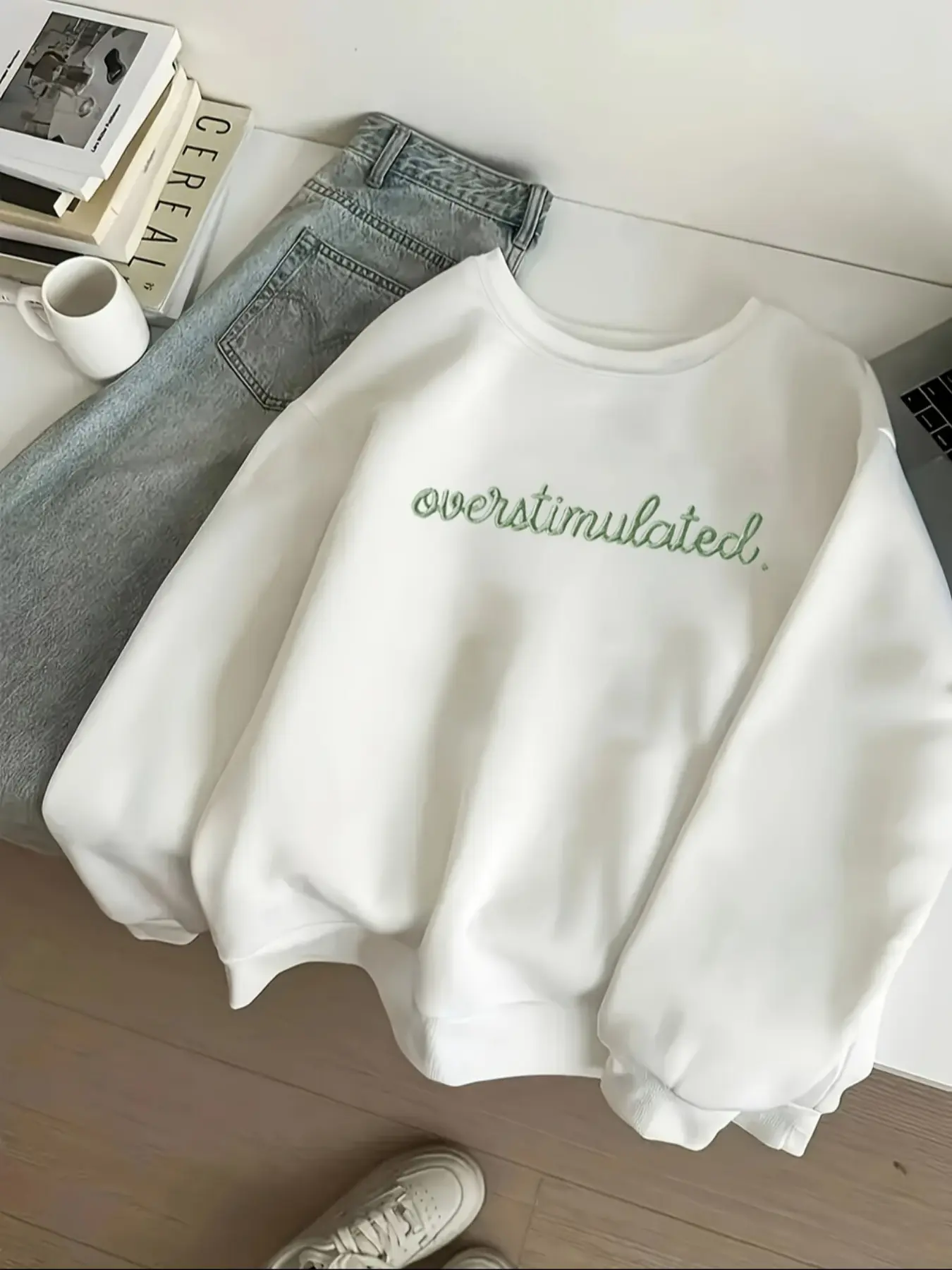 Women's Casual Fitted Long Sleeve Round Neck Sweatshirt, Comfortable Letter Print Sporty Top for Fall & Winter, Daily Wear Fashion Shirt
