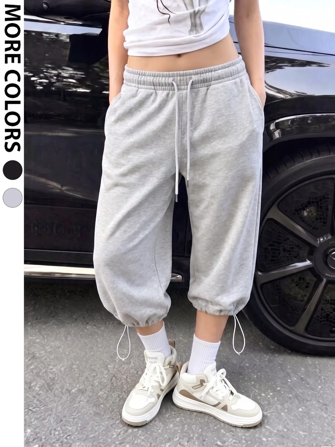 Women Elastic Drawstring Waist Cropped Jogger Capri Pants, Adjustable Hem Cuffed 3/4 Length Sweatpants with Side Pockets, Soft Breathable Casual Sports Loose Trousers, Available in Black & Gray, Relaxed Fit Daily Workout Streetwear Lounge Bottoms