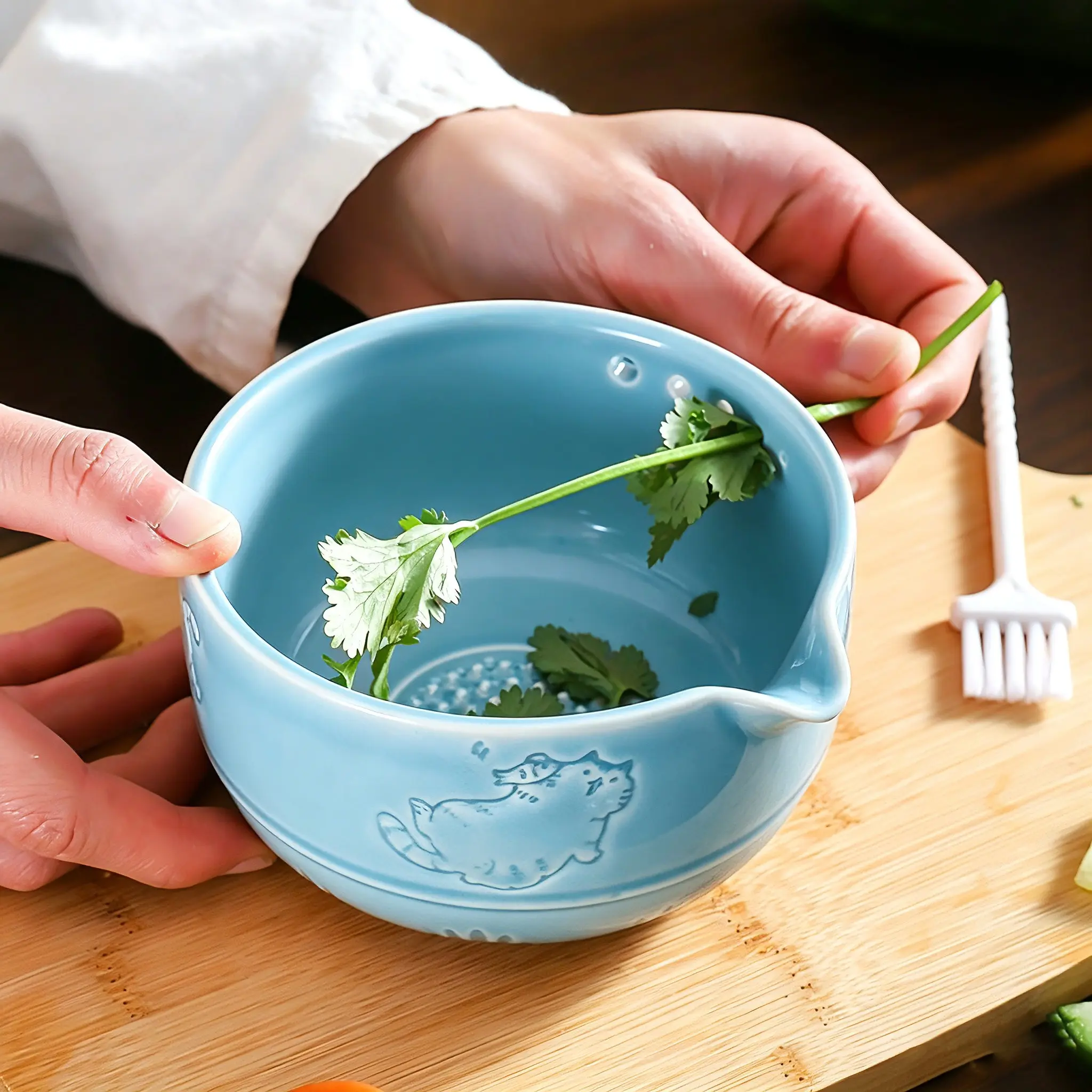 Pottery Garlic Grater Herb Stripper Bowl with Grinding Rod, 2-in-1 Ceramic Herb Stripper and Garlic Grater Bowl, Kitchenware for Root Removal, For Grating Wasabi Ginger Garlic Cheese Carrot Fruits Vegetables, Working for Home Kitchen Cooking Preparation