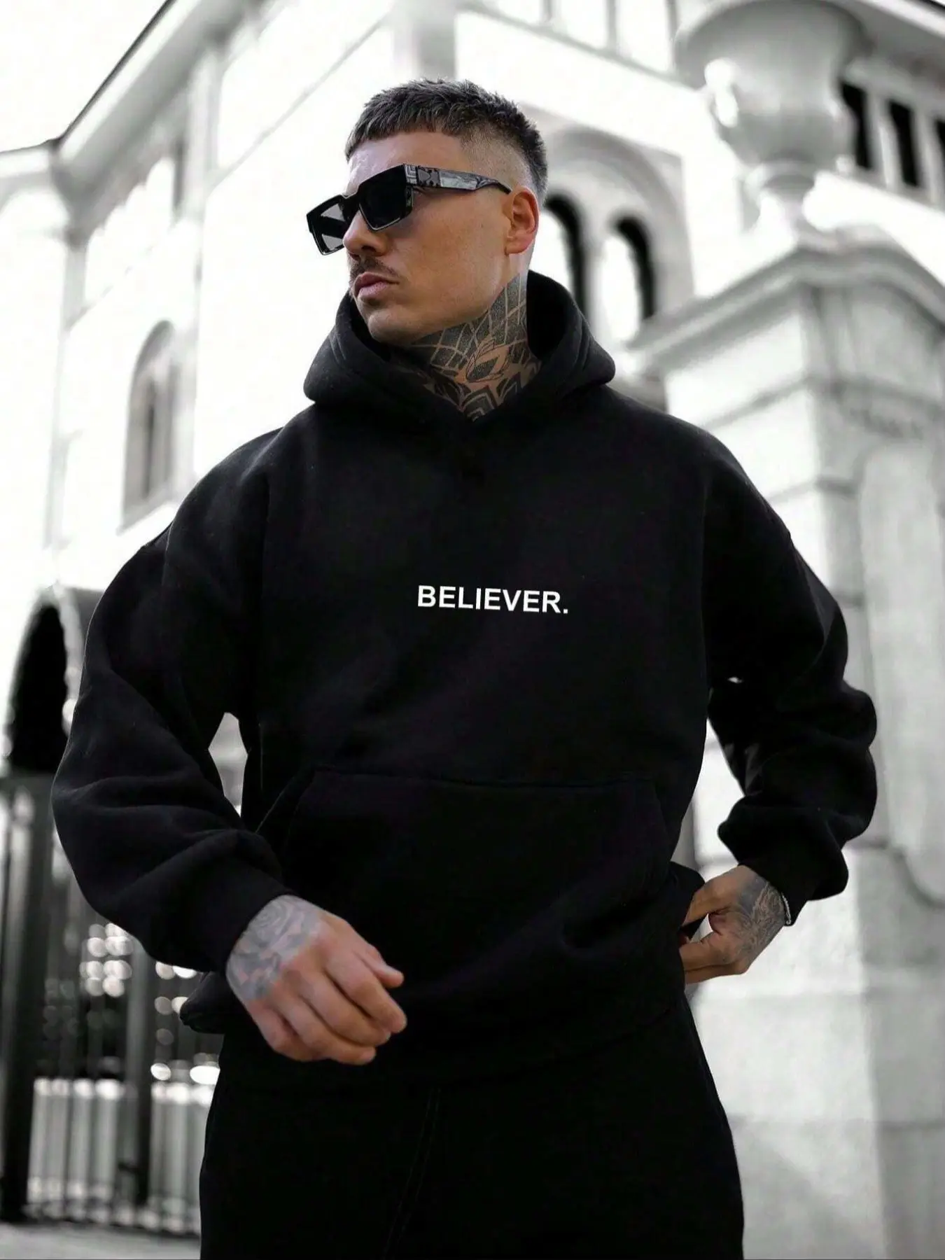 Loose Fit Oversized Hooded Sweatshirt Men Black Kangaroo Pocket Pullover Hoodie, Casual Knit Gym Pump Cover, Y2K Vintage Streetwear Top for Airport Travel Everyday Look