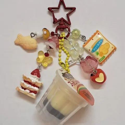 Kawaii Pudding Shaped Bag Charms for Handbags, Cute Pudding-Themed Accessories, Perfect for Gift Wrapping & Decoration, Add Fun to Your Packaging
