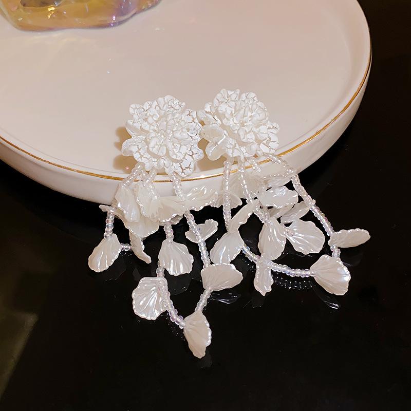 New Style Best-Selling French High-End Pearl Flower Earrings, Small-Scale Design Stud Earrings, Elegant Women's Jewelry