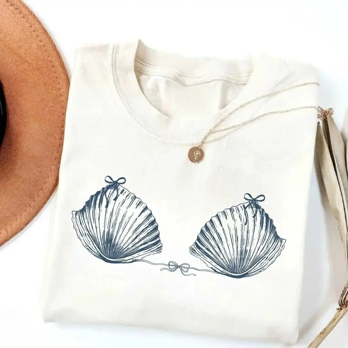 Vintage 90s Seashell  Bow Graphic Tee, Preppy Coastal Mermaid Ocean Lover Summer Beach Casual Top