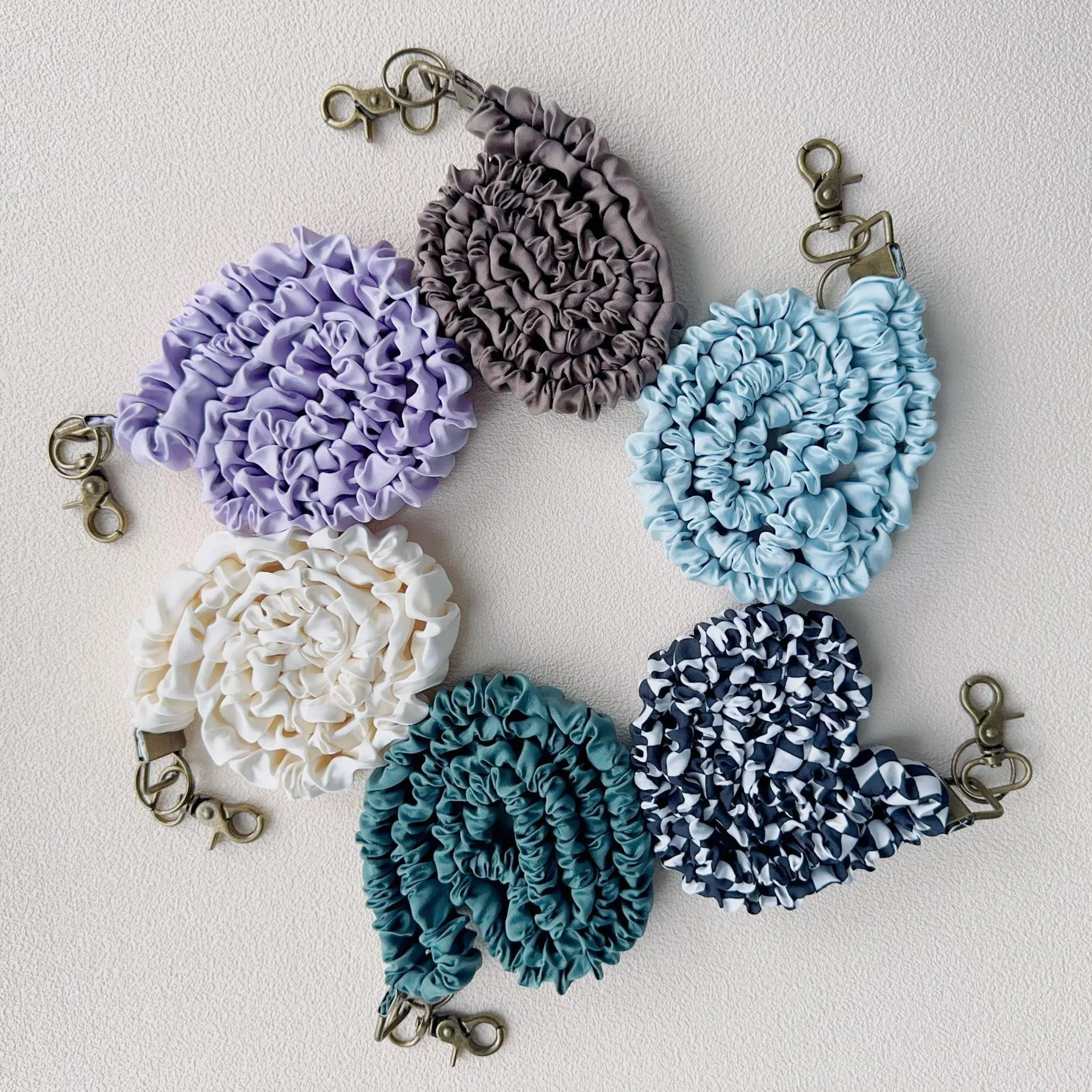 Stretchy Scrunchie Lanyard for ID Badges & Keys - Durable Lightweight Rotatable Metal Base & Sturdy Spring Clasp - Adjustable for Comfort - Perfect for Work Travel & Gym - Hypoallergenic Fabric