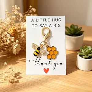 5pcs A Little Hug To Say A Big Thank You Bee and Honeycomb Keychain, Thank You Party Favor Gift for Friend Colleague