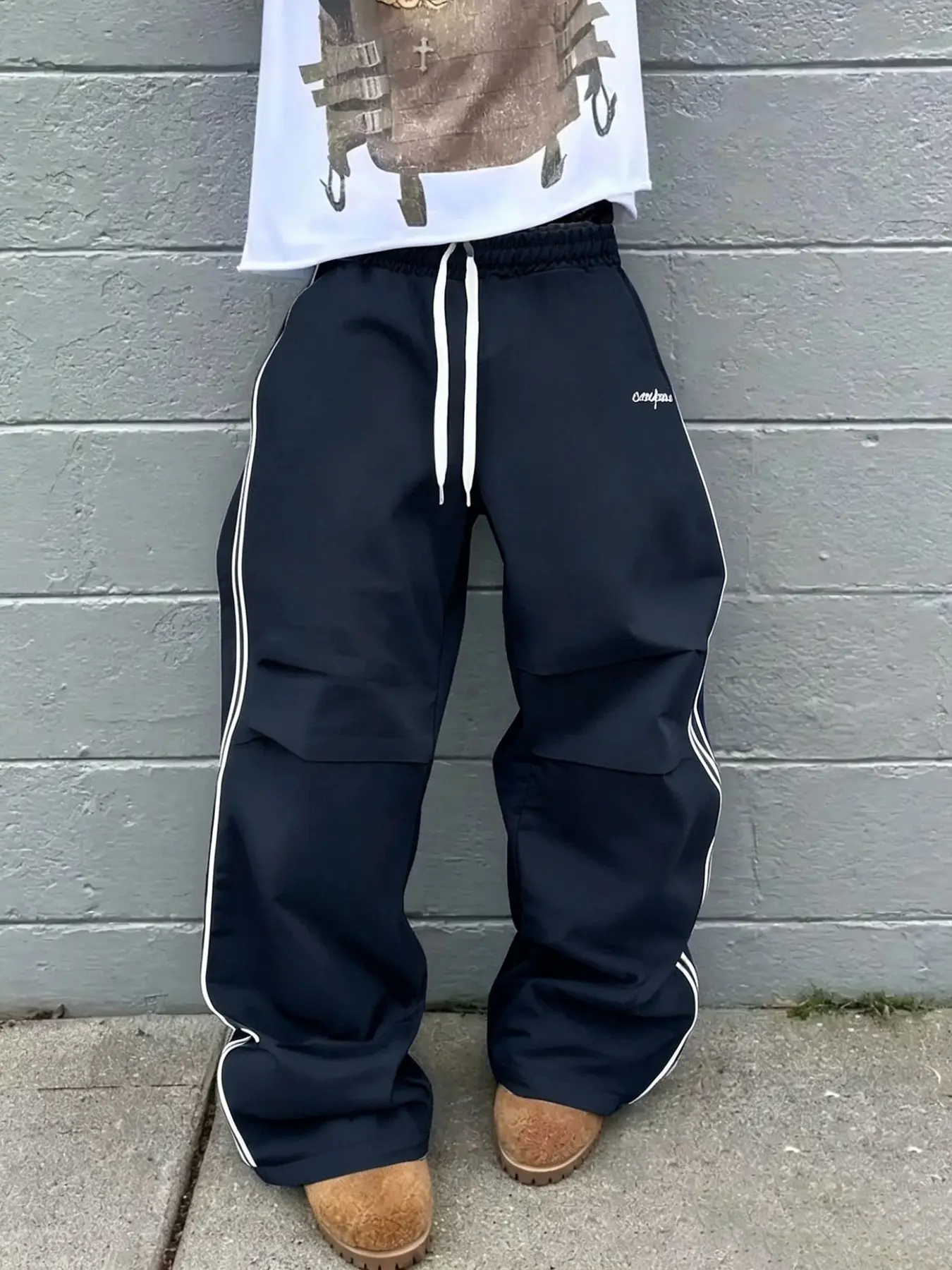 Men's Campus Side Stripe Sports Pants, Embroidered Print, Drawstring Pleated Wide Leg, Quick Dry, Vintage Loose Fit, Casual Long Pants, Drawstring Loose Sweatpants