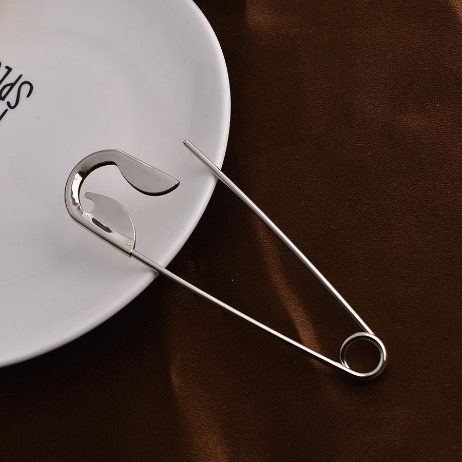 Exaggerated, simple, and creative bright silver metal hairpin, large size for thick hair, personalized accessory for the back of the head