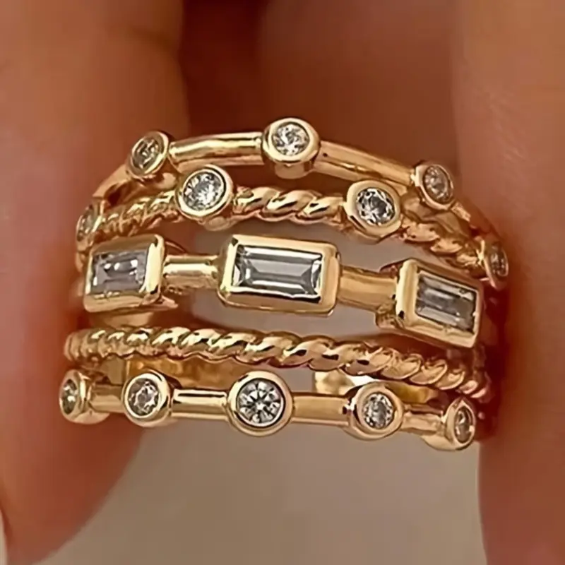 Women's 1PC Chunky Gold Wire-Wrapped Handmade Ring - French Retro Hammered Adjustable Cuff, Crystal-Accent Statement Band, Viral Costume Jewelry for Wedding Banquet, Birthday Anniversary Gift, Crystal Accents, Multi-Layer Stack