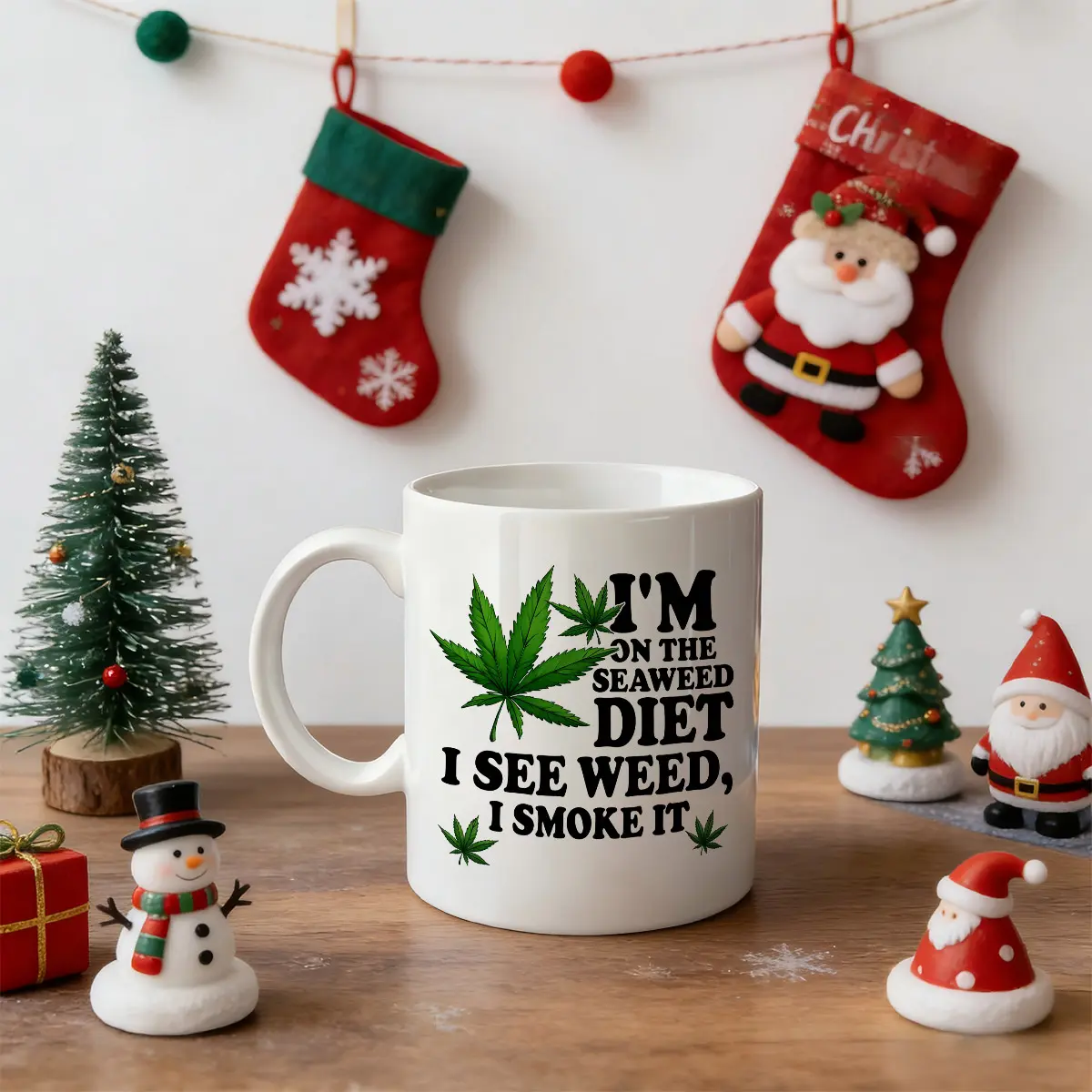 1pc, 11oz, Ceramic Coffee Mug_ Tea Cup, Humorous Weed Themed, with _I'M ON THE SEAWEED DIET I SEE WEED, I SMOKE IT_ Words And Weed Leaves Patterns, A Fun Gift for Friends, Suitable for Birthday_