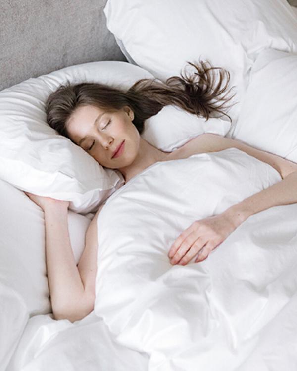 4-Queen Sheet - 1800 Thread Count Microfiber Bed Sheets - Super Sheet with 16" Deep Pocket - Wrinkle-Free, Fade-Resistant, Stain-Resistant, Easy Care