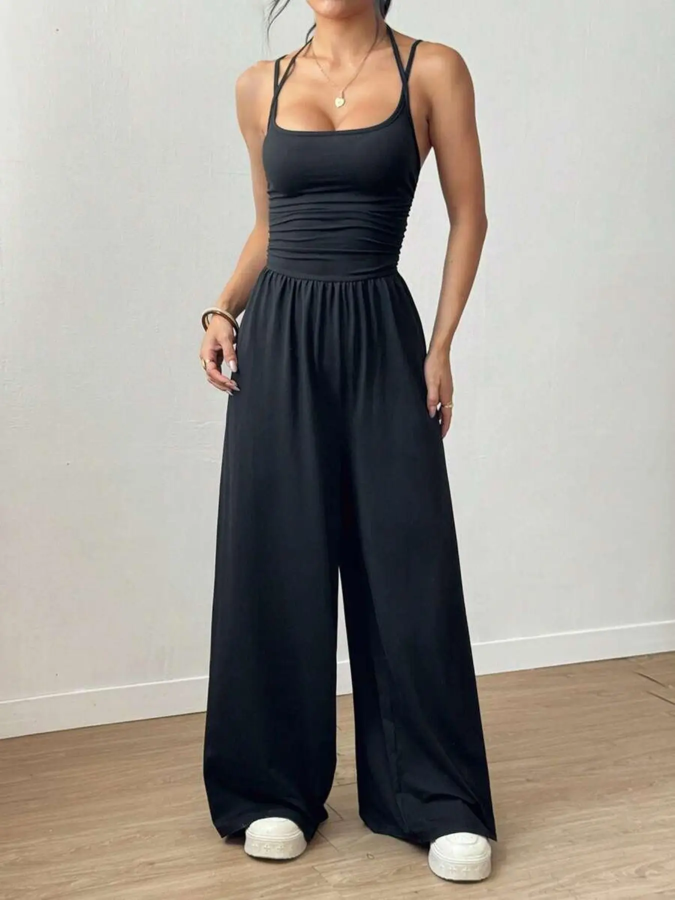 Women's Casual Ruched Loose Straight Leg Jumpsuit, Sleeveless, Adjustable Straps, Spring Summer Fashion, Comfortable and Stylish One-Piece Dress, Casual Jumpsuits