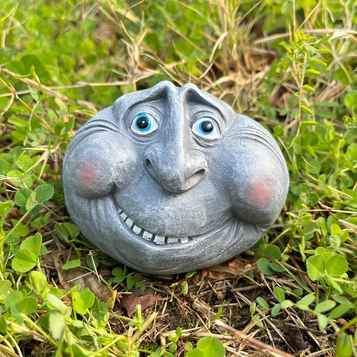 Happy Stone Face Resin Garden Statue, Resin Sculptures, Creative Outdoor Yard Sculpture for Patio, Balcony, Lawn and Garden, Cartoon Face Decorative Ornament, Weather Resistant Landscape Accent, Unique Home Decor, Holiday Gift and Collectible Figurine