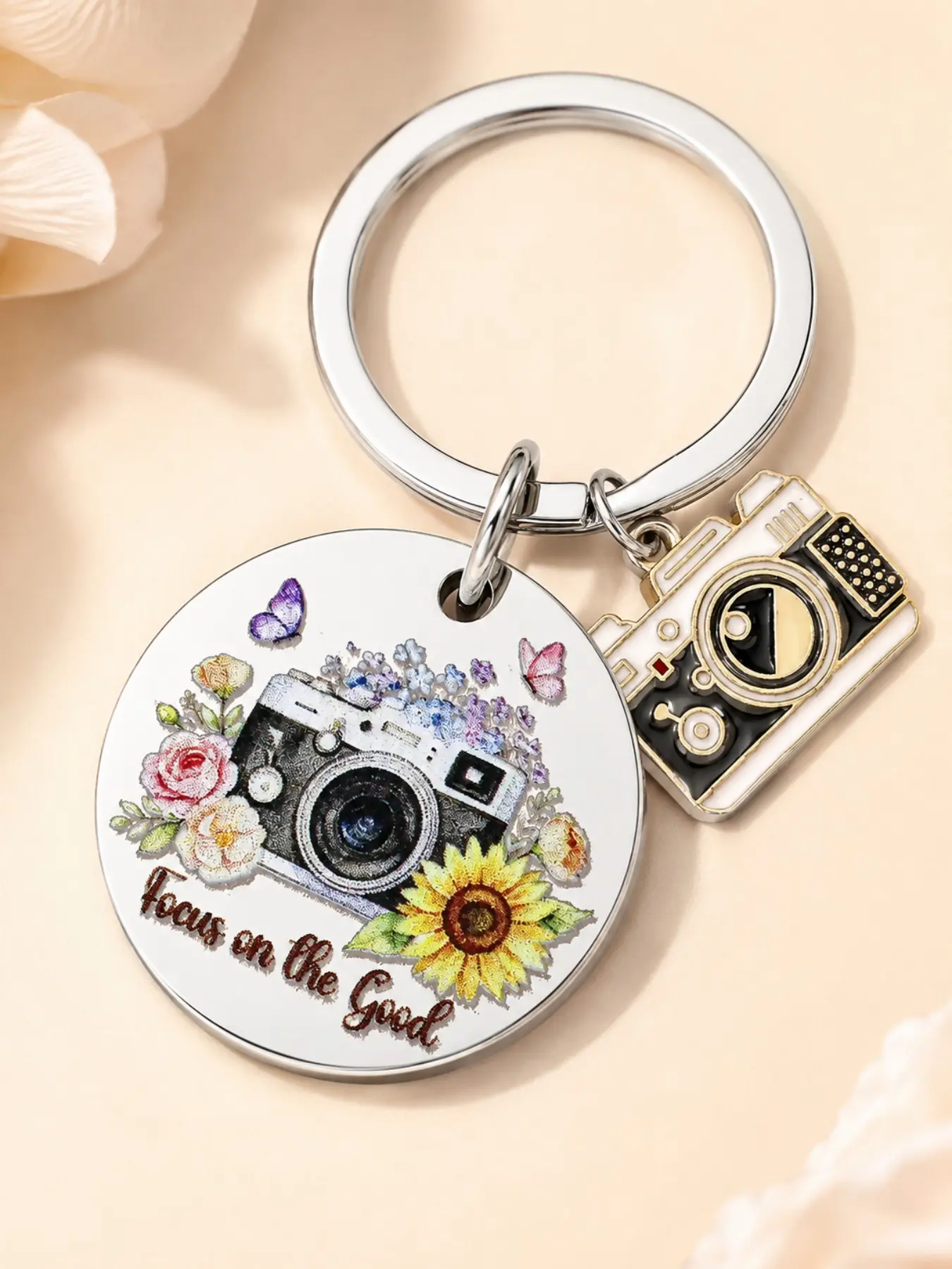 Unique Photographer Gifts for Women, Camera Keychain for Photographers, Video Editor Gift, Photography Accessories