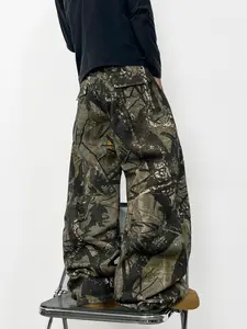 Men's Camouflage Jeans, Loose-Fit Straight Leg Pants, Street Style, All Seasons, Zipper Fly, Fashionable Daily Wear, Multiple Sizes Available