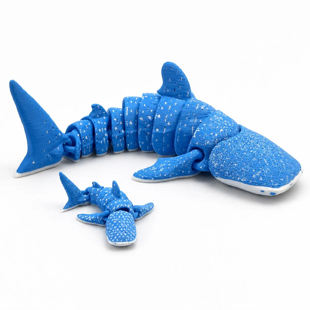 3D Printed Articulated Whale Shark Figure, Multi-color Speckled Ocean Animal Model, Flexible Desk Display Decor, Home Decor Figurine, Ideal for Ocean Lovers