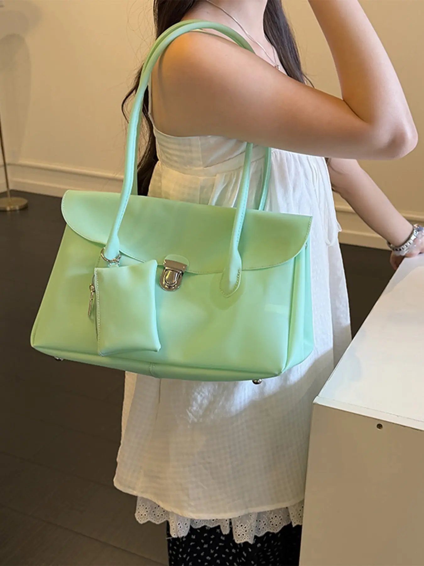 New Jellies Bag Tote Shoulder Bag, Elegant Shoulder Purse, Large Capacity Underarm Bag, Stylish and Practical Design, Perfect for Daily Use, Fashionable Bags