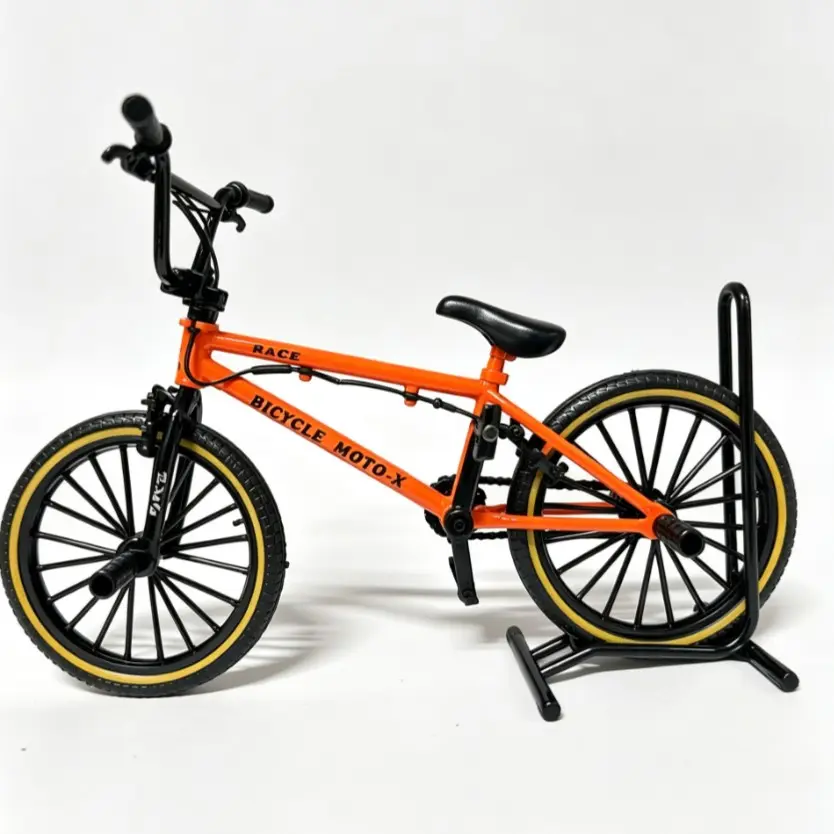 1:8 Mini Bmx Bike Alloy Model, Rotatable Front Wheel 360 Degrees, with Stand, Multiple Colors, Desktop Decor, Fun Gift for Cycling Enthusiasts