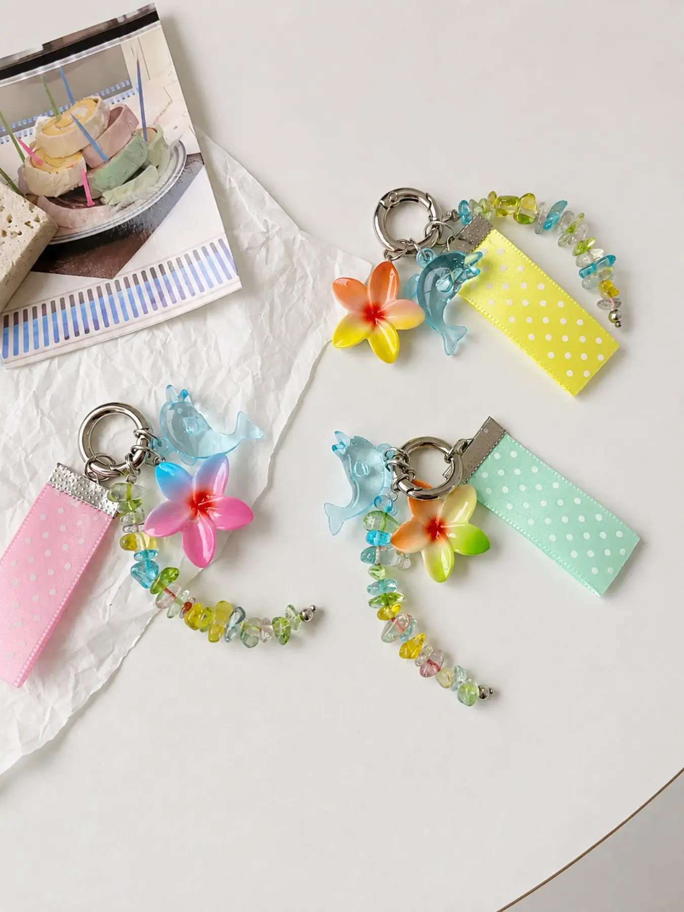 3PCS Tropical Dolphin Keychain Set, Colorful Flower Beaded Bag Charms, Cute Summer Keychains for Purse Backpack Keys, Aesthetic Accessories