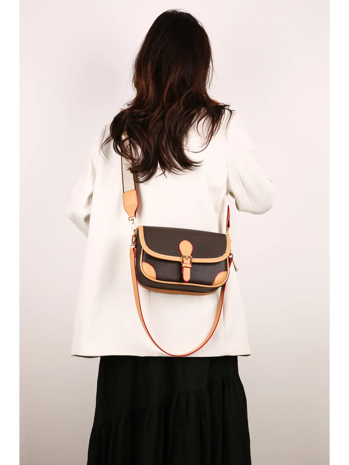 Women's messenger bag, suitable for young and middle-aged individuals, with zipper, one-size-fits-all, casual and simple style
