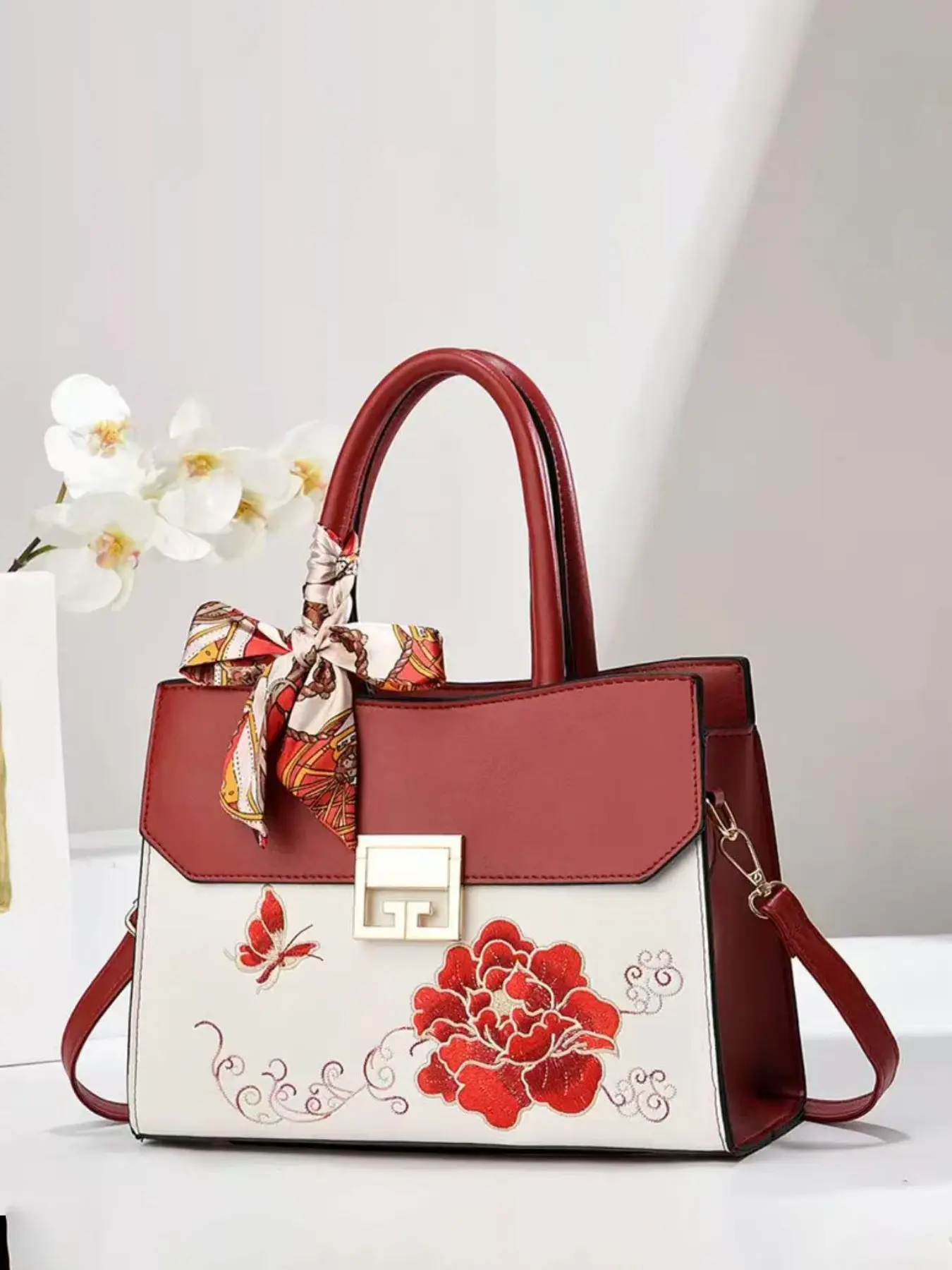 New Traditional Style Peony Embroidered Handbag, High-End Leather Design, Chinese Luxury Women's Bag, Ideal for Mid-Age Moms, Wedding Gifts, Daily Commute