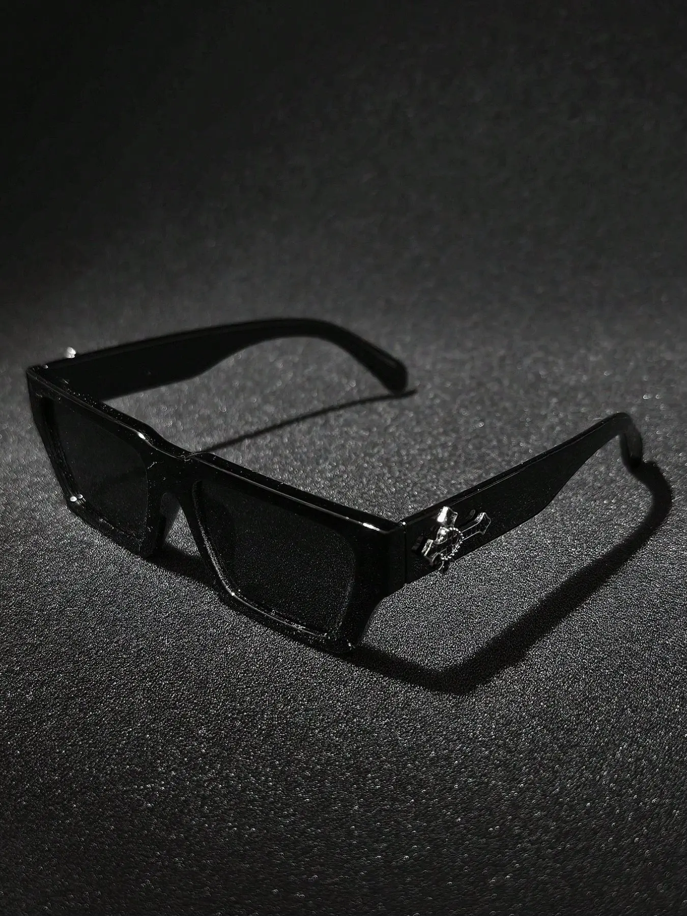 Men's Square Frame Sunglasses, Criss Cross Design, Pop Art Print, UV Protection, Casual Style, Full Rim, PC Material, Non-Color Changing, Outdoor Sunglasses, UV Blocking Sunglasses