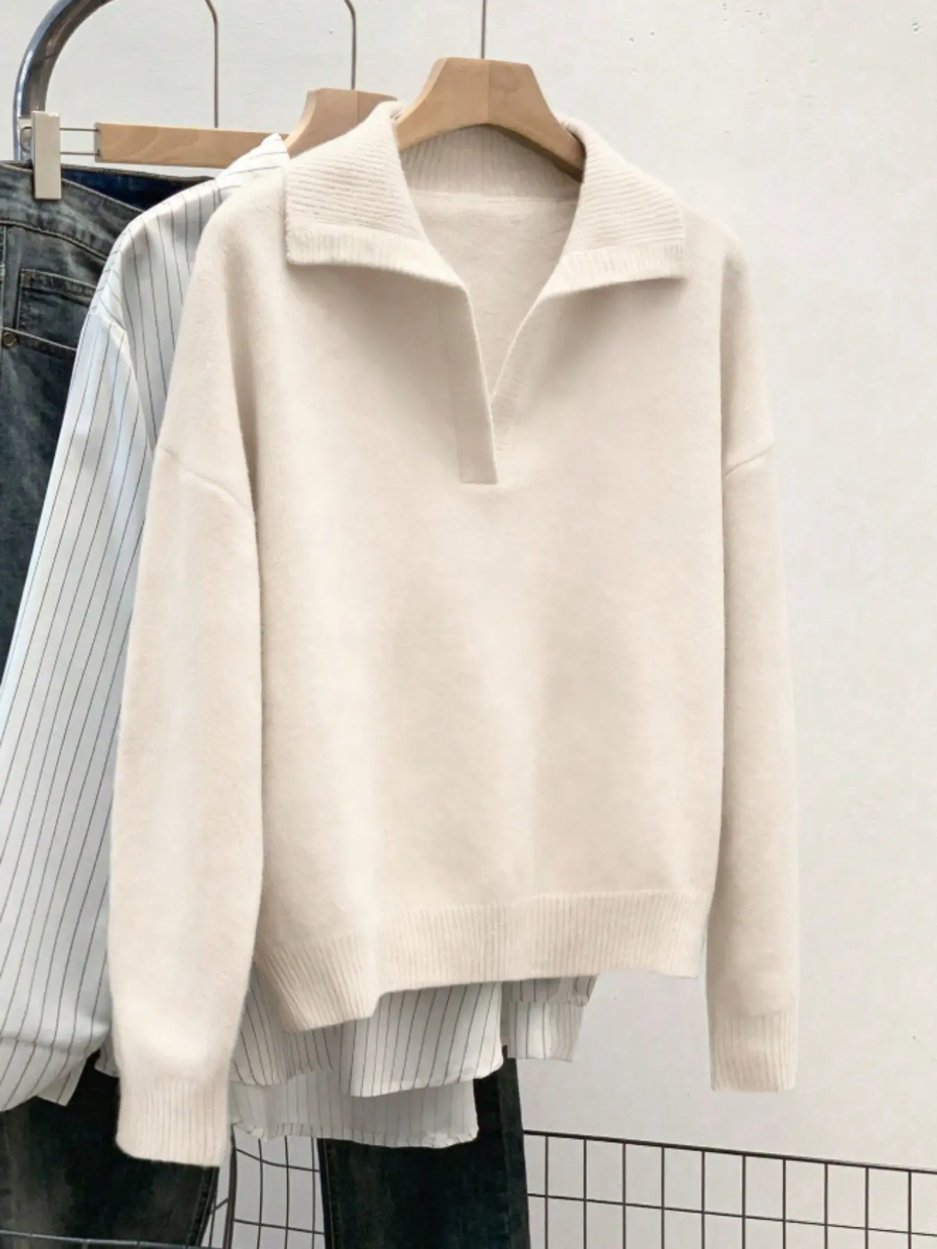 French Vintage Small Collar V-Neck Knit Sweater for Women, Autumn Winter High-Quality Loose Fit Long Sleeve Pullover