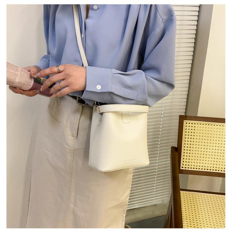 Small Fresh Day Bag Women's Popular Handheld Crossbody Bucket