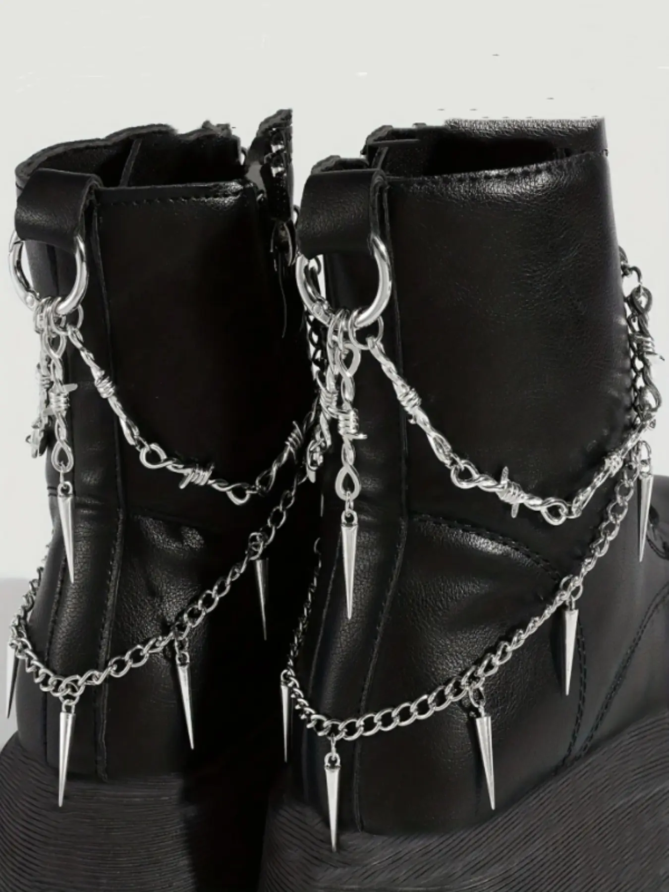 1pc Thorn Rivet Pendant Shoe Chain, Punk Style DIY Shoe Chain, Detachable Shoe Decoration, All Seasons, Plain Design, Chain Pattern, Shoe Decoration Charms, Decorative Shoe Accessories