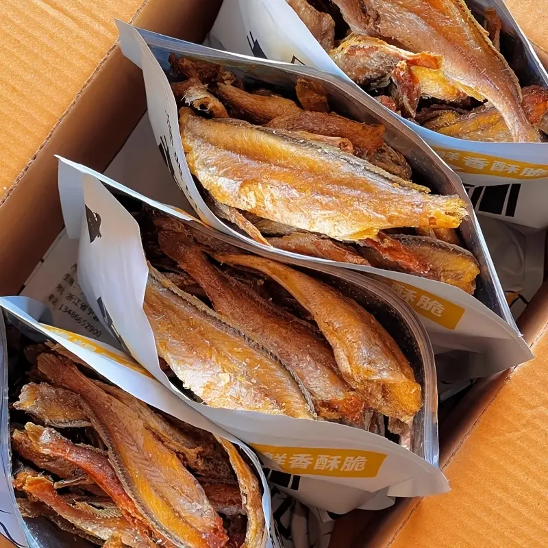 Premium Yellow Fish Crisps - 5 Pack (30g Each) |   Crispy Whole Fish Snacks |   Ready-to-Eat Asian Seafood Treat