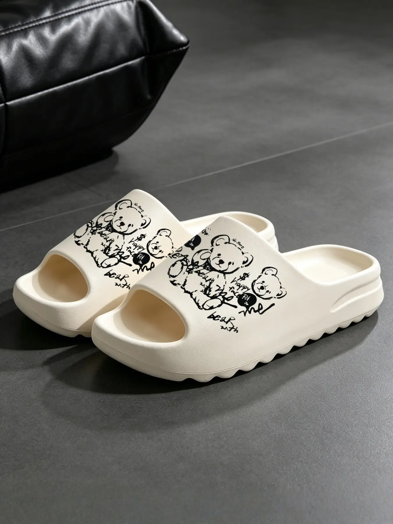 Unisex Sketch Bear Print Cloud Slides, Soft Eva Thick Platform Pillow Fashionable Slippers, Non Slip Waterproof Sandals, Indoor Outdoor Footwear.Runs small, wide feet please size up one size.