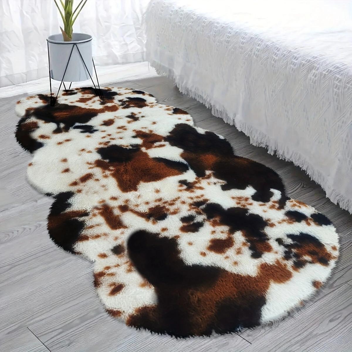 Cow Print Rug, Faux Cow Rug, 1 Count Non-slip Soft Plush Floor Mat, Decorative Carpet for Home Living Room Bedroom Hotel Dormitory