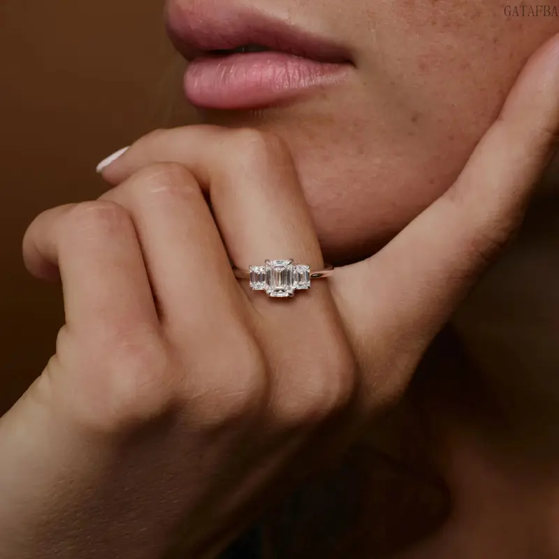 Luxury Shiny Faceted Rhinestone Ring, Elegant Statement Band, Stylish Matching Couple Ring for Women