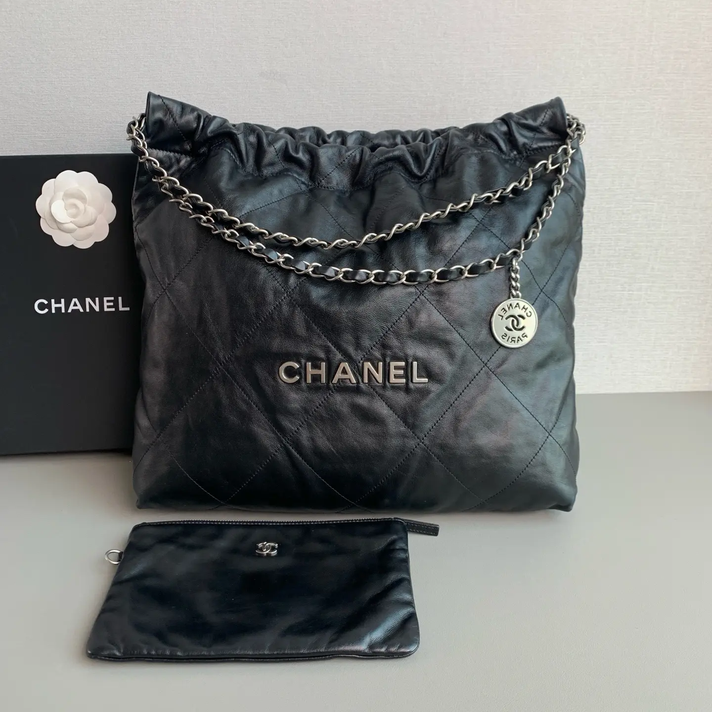 Pre-owned Chanel 22bag Black Silver Hardware Medium 22 Bag Luxury Bag P07E02020