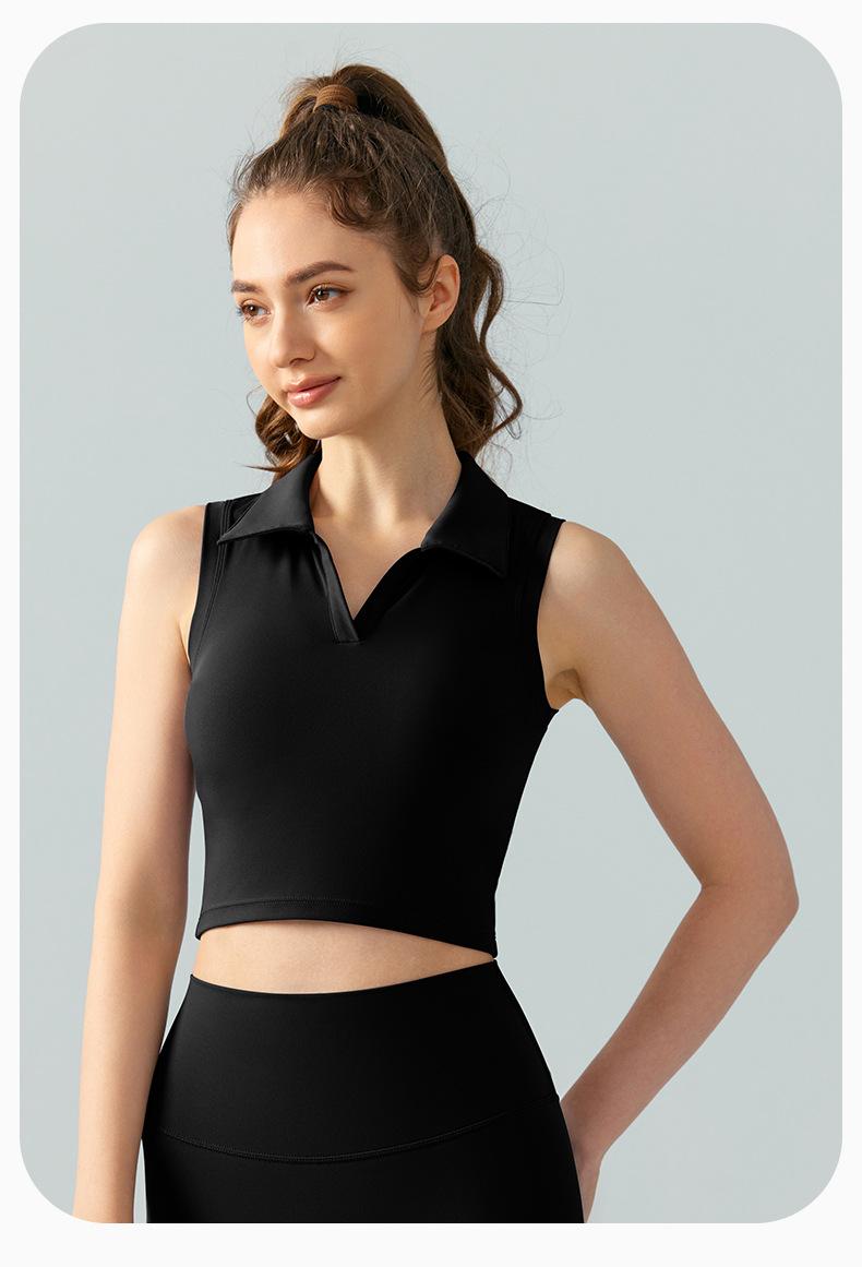 High-neck yoga top for women, sleeveless, slim-fit, breathable, suitable for outdoor running and fitness, sports vest with chest pads