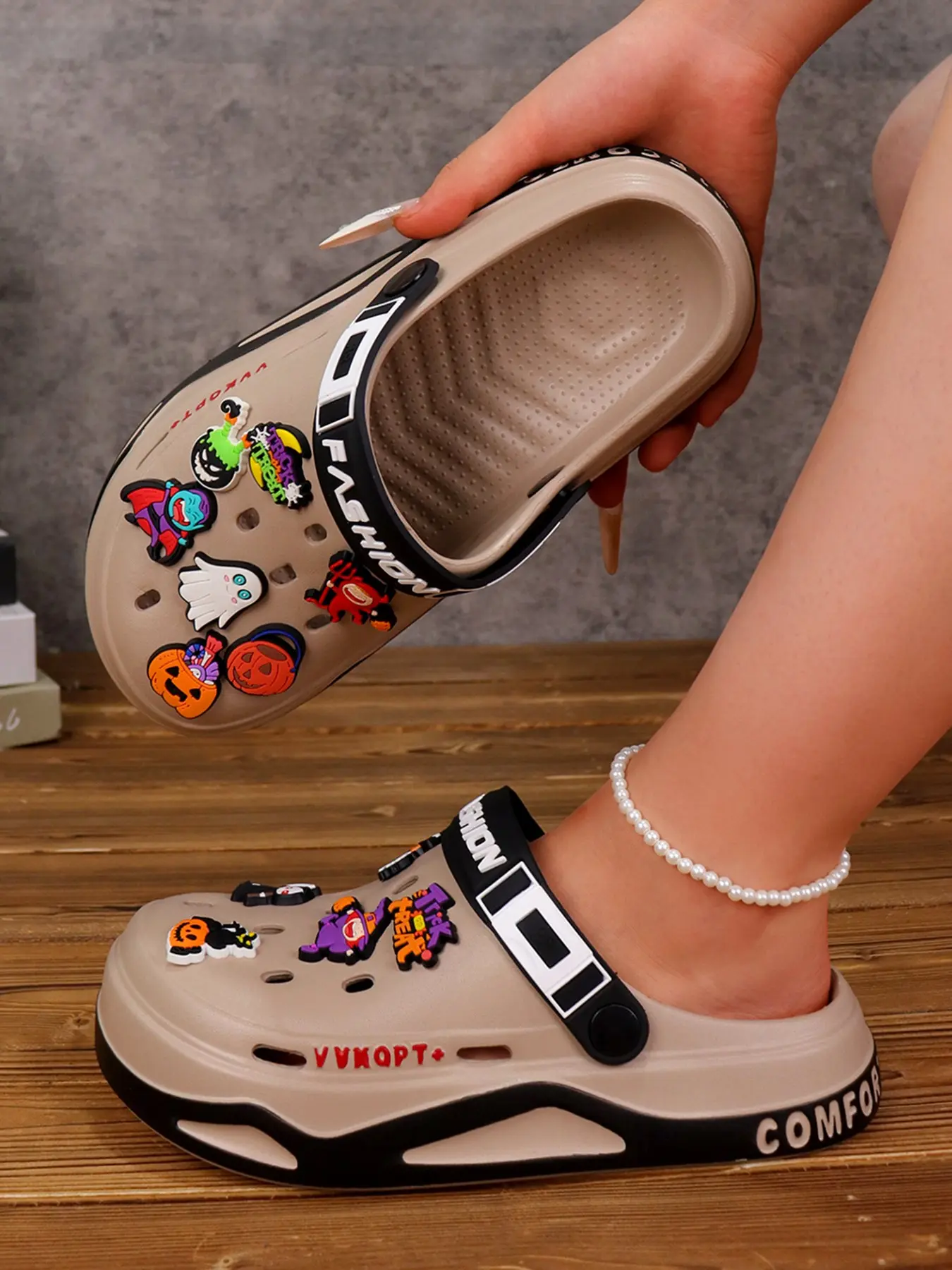 Women's Halloween Cartoon Cut Out Eva Slippers, Comfortable Lightweight Sandals, Breathable Outdoor Shoes, Fashion Letter Design, Casual
