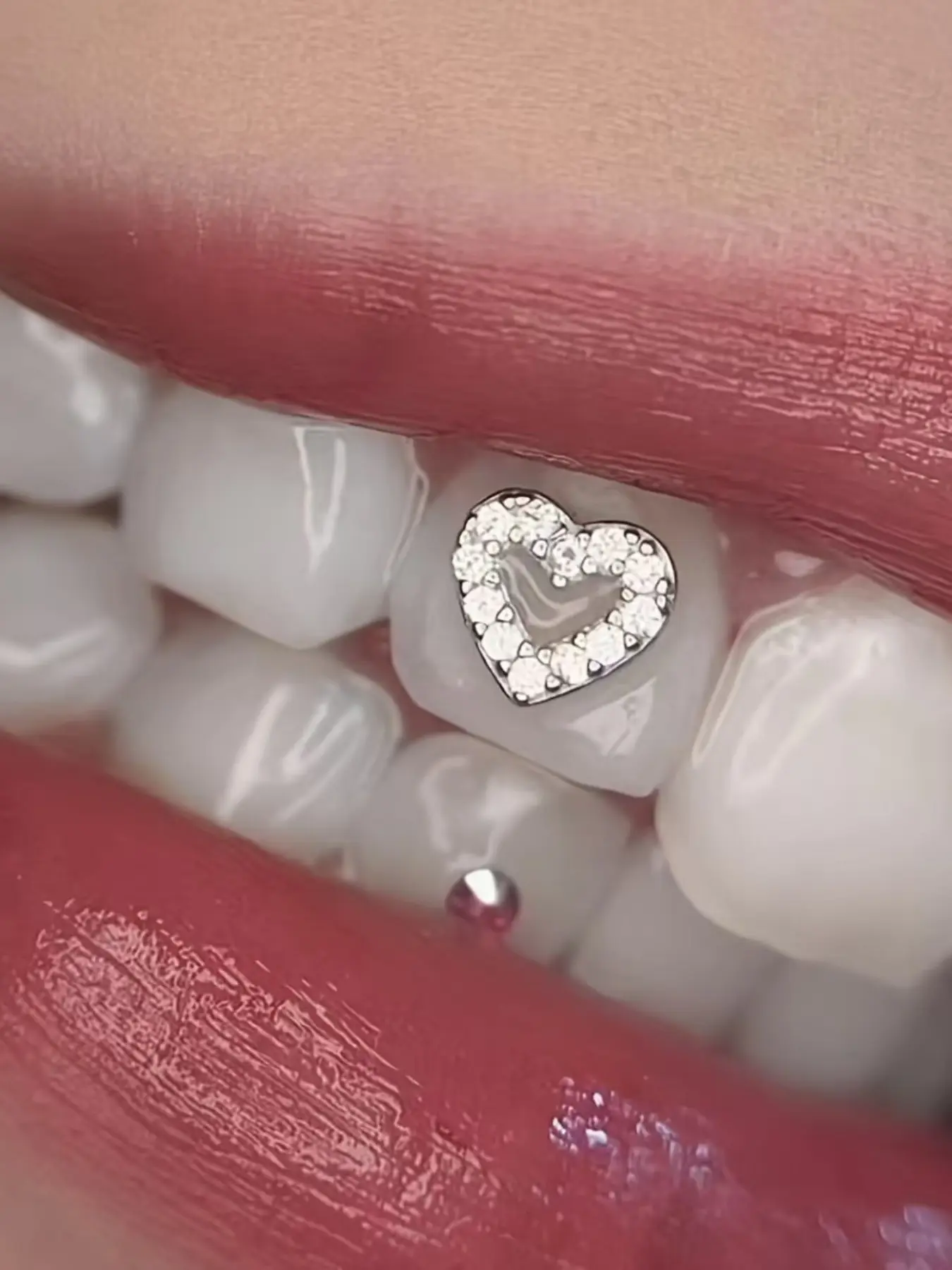 Unique Heart-Shaped DIY Tooth Decorations, Creative Rhinestone Dental Stickers, Handmade Trendy Teeth Accessories, Personalized Smile Enhancers